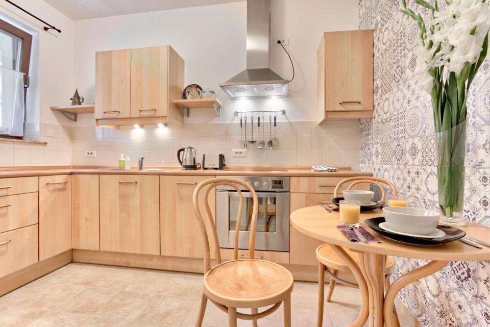 Tyzenhauz Apartments Lobzowska Street Krakov Exteriér fotografie